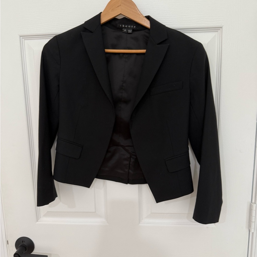 Theory black cropped blazer